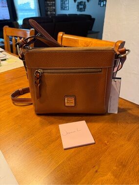 Bnwt Dooney and Bourke Crossbody bag